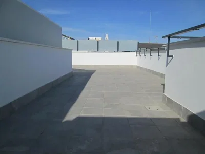 Terasa; pločice, prirodno svjetlo, pogled