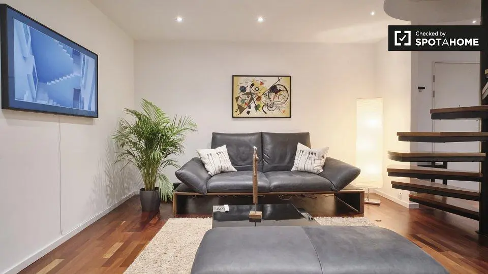 Wohnzimmer; holzboden, tageslicht, moderner stil