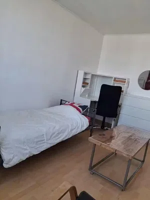 Chambre; parquet, lumière naturelle