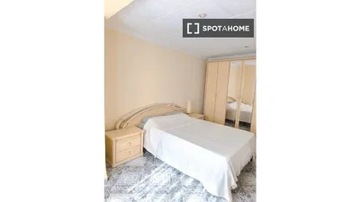 Camera da letto; luce naturale
