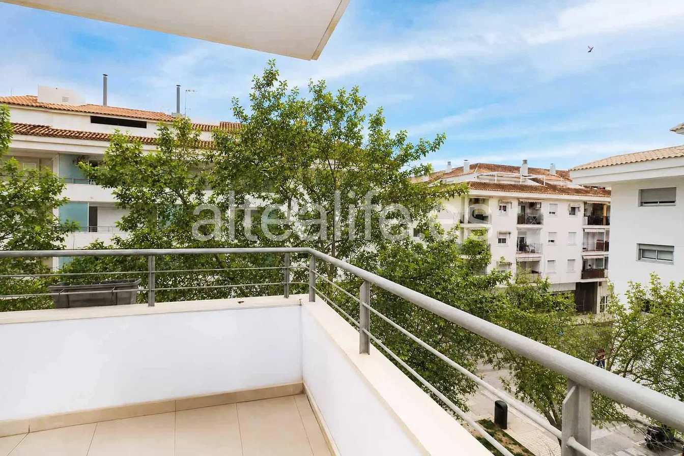 Balkon; blick, tageslicht, fliesenboden