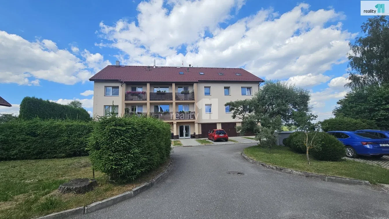 House and surroundings