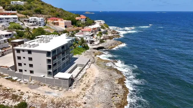 Casa e arredores; vista, luz natural