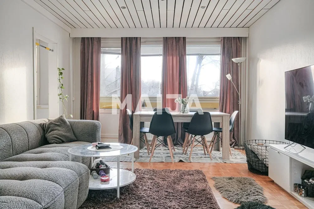 Soggiorno; luce naturale, stile moderno