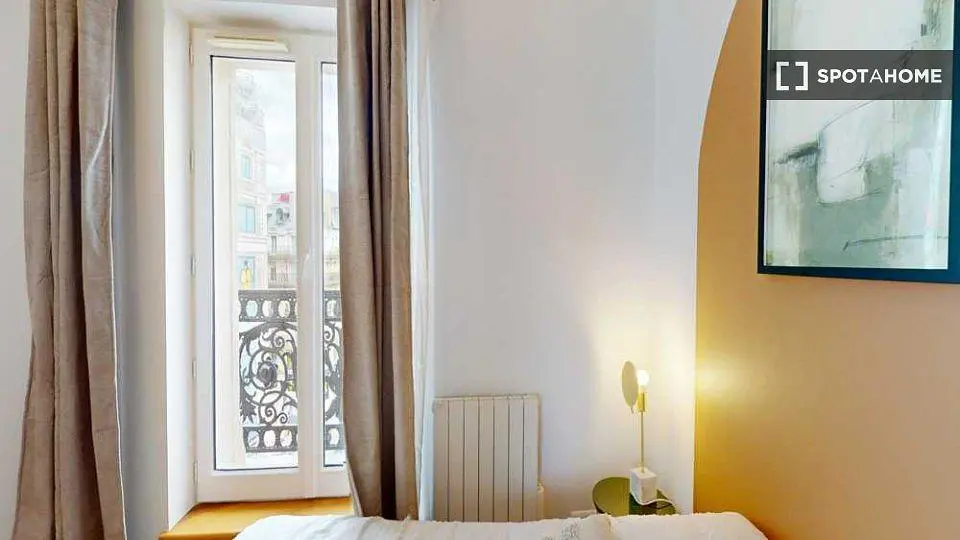 Slaapkamer; natuurlijk licht, moderne stijl