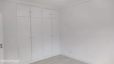 Chambre; parquet, lumière naturelle