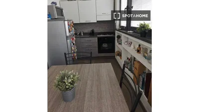 Küche; küchengeräte, fliesenboden, tageslicht