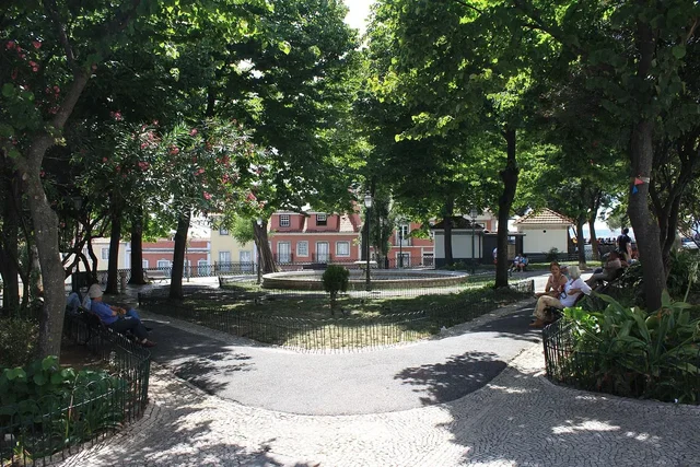 Maison et environs; vue, lumière naturelle