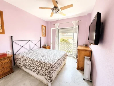 Slaapkamer; natuurlijk licht, tegelvloer