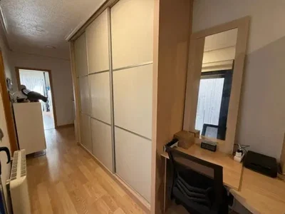 Chambre; parquet, lumière naturelle