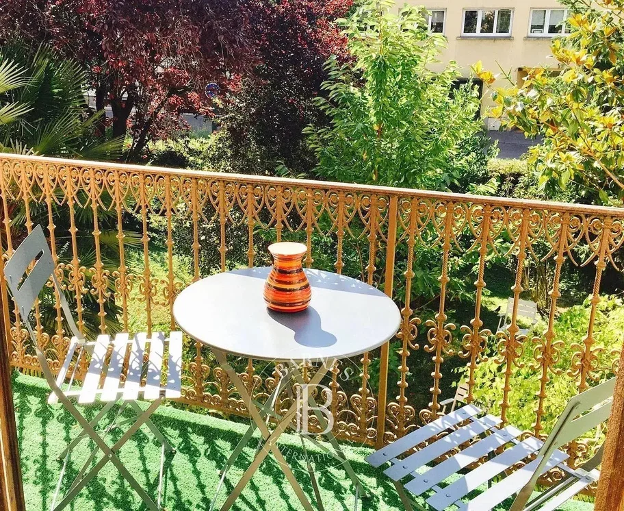 Balkon; światło dzienne, widok