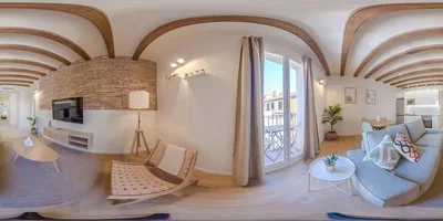 Woonkamer; natuurlijk licht, moderne stijl, houten balken, uitzicht