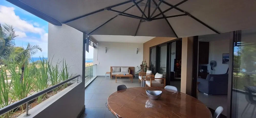 Terrasse; blick, tageslicht, fliesenboden
