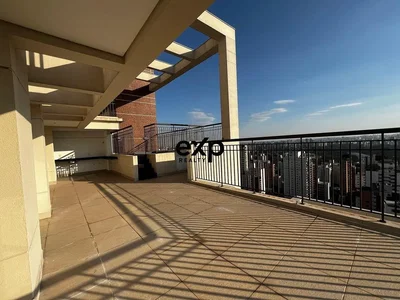 Terrasse; vue, carrelage, lumière naturelle