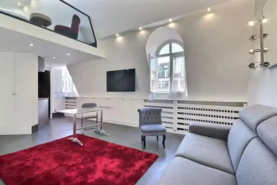 Oturma odası; doğal ışık, modern stil