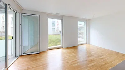 Wohnzimmer; holzboden, tageslicht
