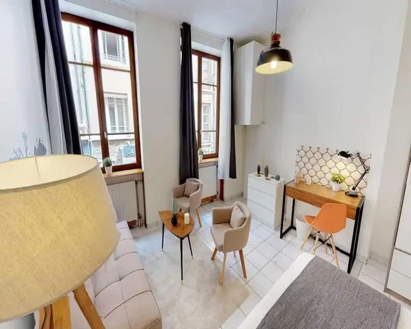 Wohnzimmer; tageslicht, moderner stil, fliesenboden