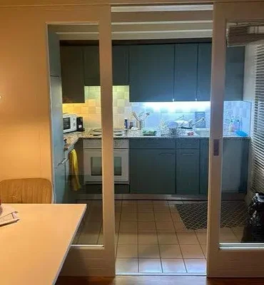Küche; küchengeräte, fliesenboden