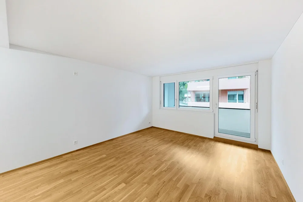 Wohnzimmer; holzboden, tageslicht