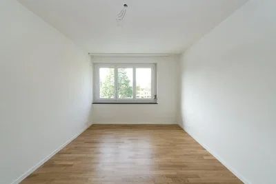 Sonstiges; holzboden, tageslicht