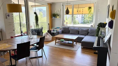 Wohnzimmer; holzboden, tageslicht, blick