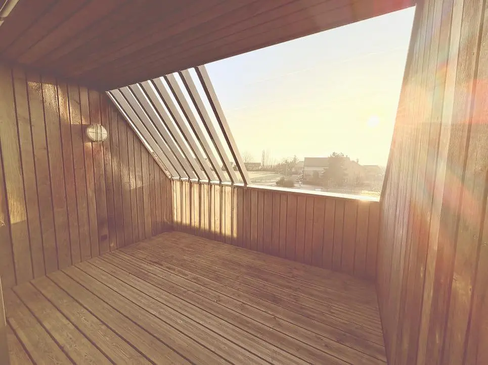 Terrace; natural light, wood floor
