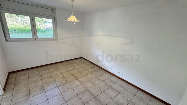 Ostatné; dlažba, prirodzené svetlo
