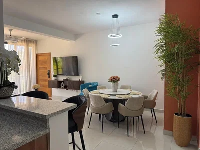 Soggiorno; luce naturale, stile moderno, pavimento in piastrelle