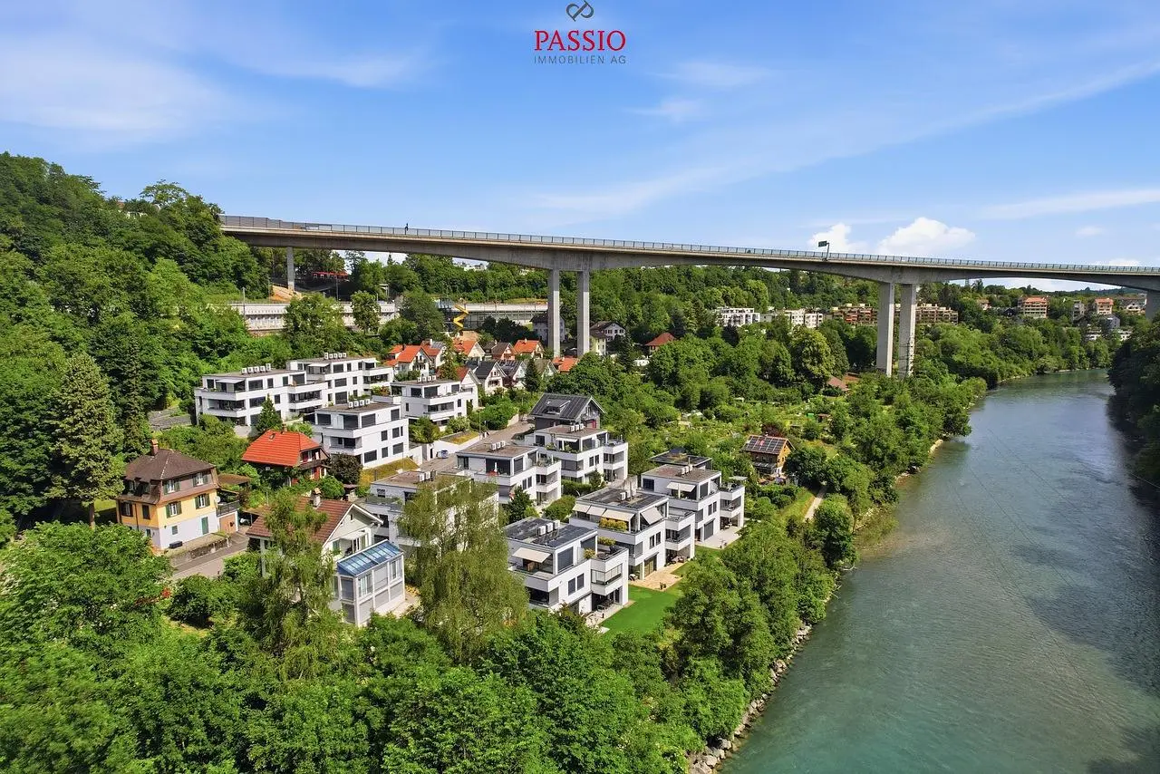 Haus und umgebung; blick, tageslicht