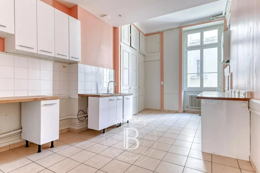Kitchen; tile floor, needs renovation