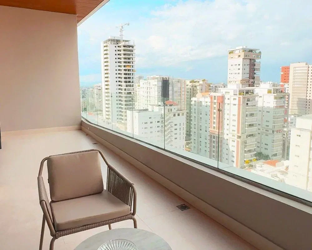 Balcone; vista, luce naturale