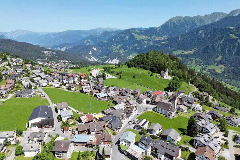 Haus und umgebung; blick