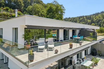 Terrasse; vue, lumière naturelle, carrelage