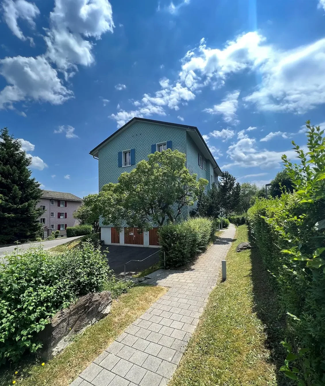 Haus und umgebung; tageslicht, blick
