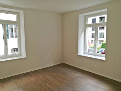 Schlafzimmer; holzboden, tageslicht