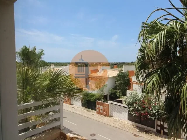 Balcone; vista, luce naturale