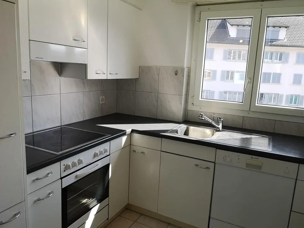 Küche; küchengeräte, fliesenboden, tageslicht, blick