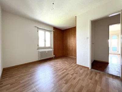 Schlafzimmer; holzboden, tageslicht