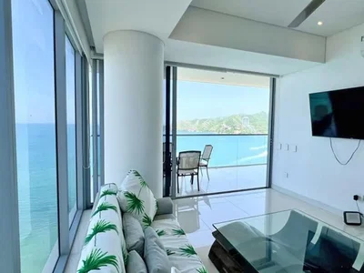 Oturma odası; manzara, doğal ışık, modern stil