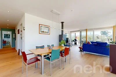 Wohnzimmer; holzboden, tageslicht, moderner stil