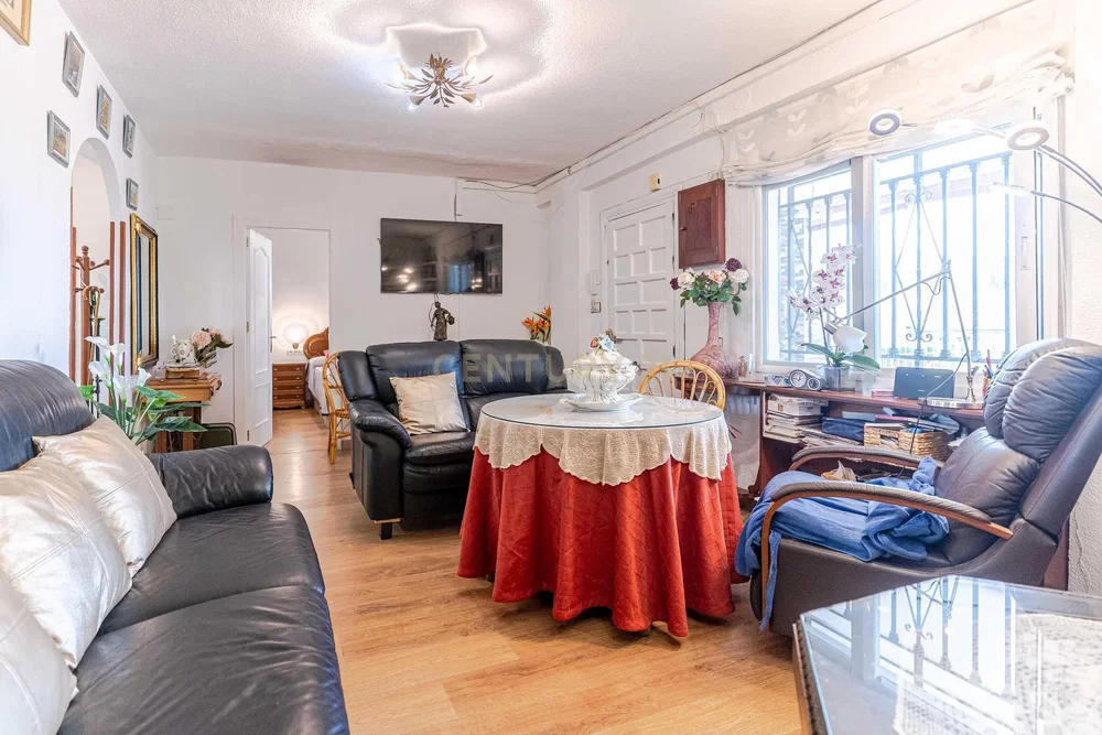 Woonkamer; natuurlijk licht, moderne stijl