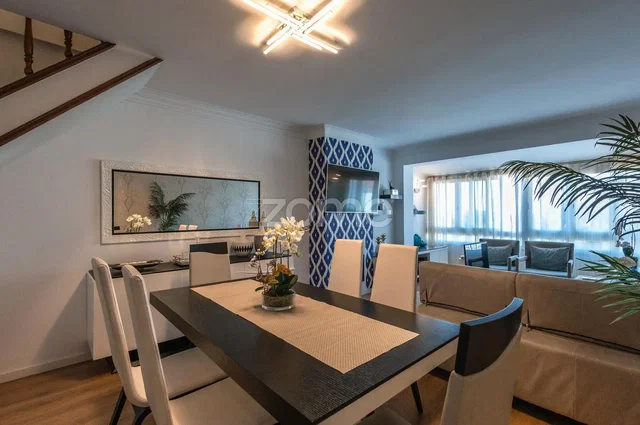 Soggiorno; luce naturale, stile moderno