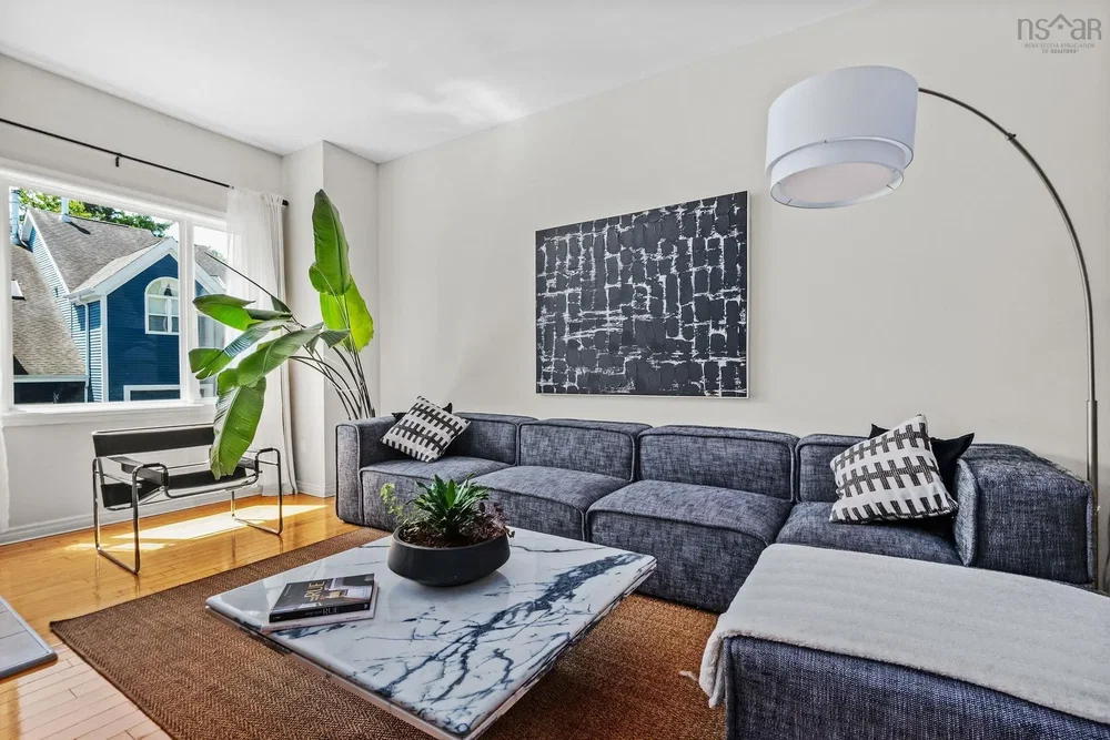 Soggiorno; luce naturale, stile moderno