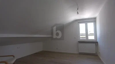 Sonstiges; holzboden, tageslicht