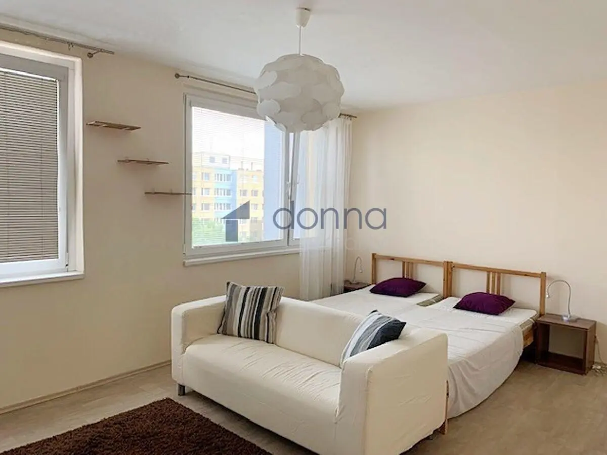 Dormitorio; luz natural