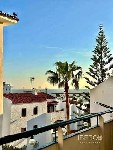 Balkon; razgled, naravna svetloba