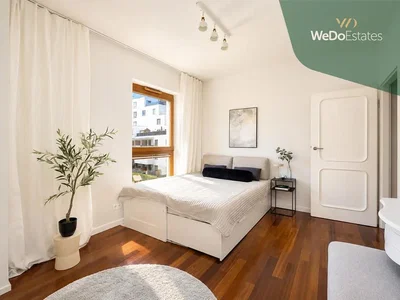Chambre; parquet, lumière naturelle