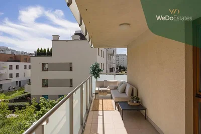 Balcon; vue, lumière naturelle