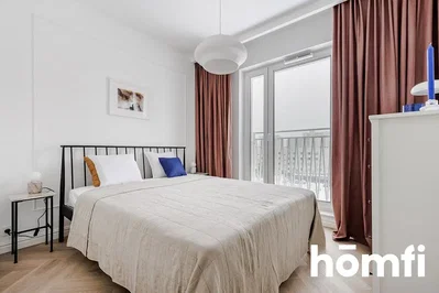 Chambre; lumière naturelle, parquet, style moderne