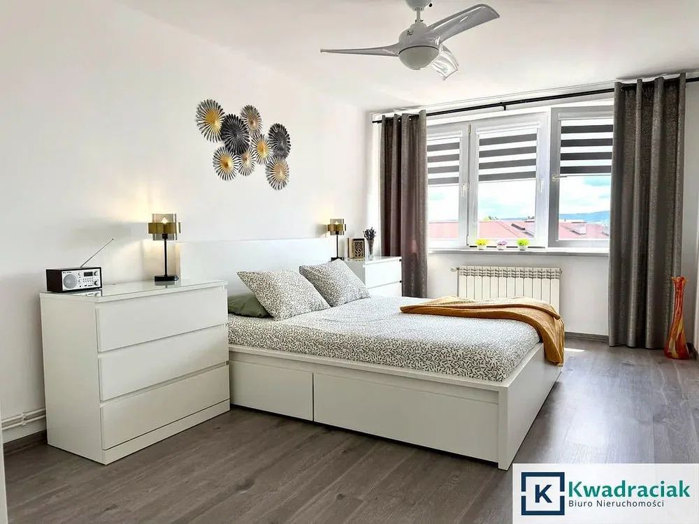 Chambre; parquet, lumière naturelle, style moderne